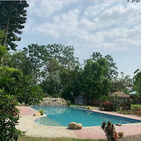 Machan Country Villa Kumarwarti Екстер'єр фото