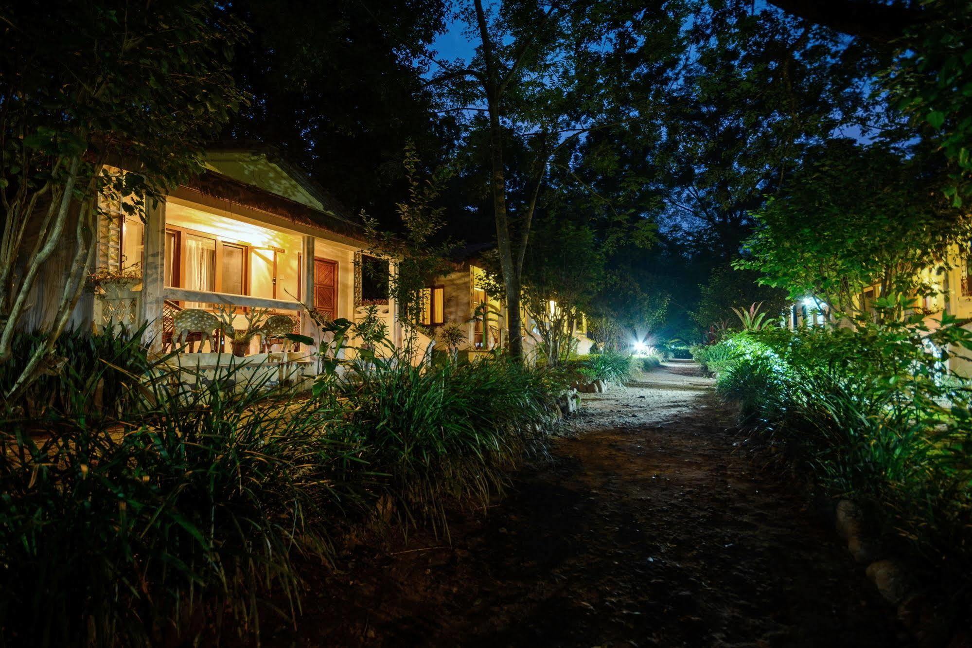 Machan Country Villa Kumarwarti Екстер'єр фото